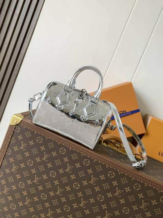 Picture of Louis Vuitton Handbags _SKUfw215513460fw